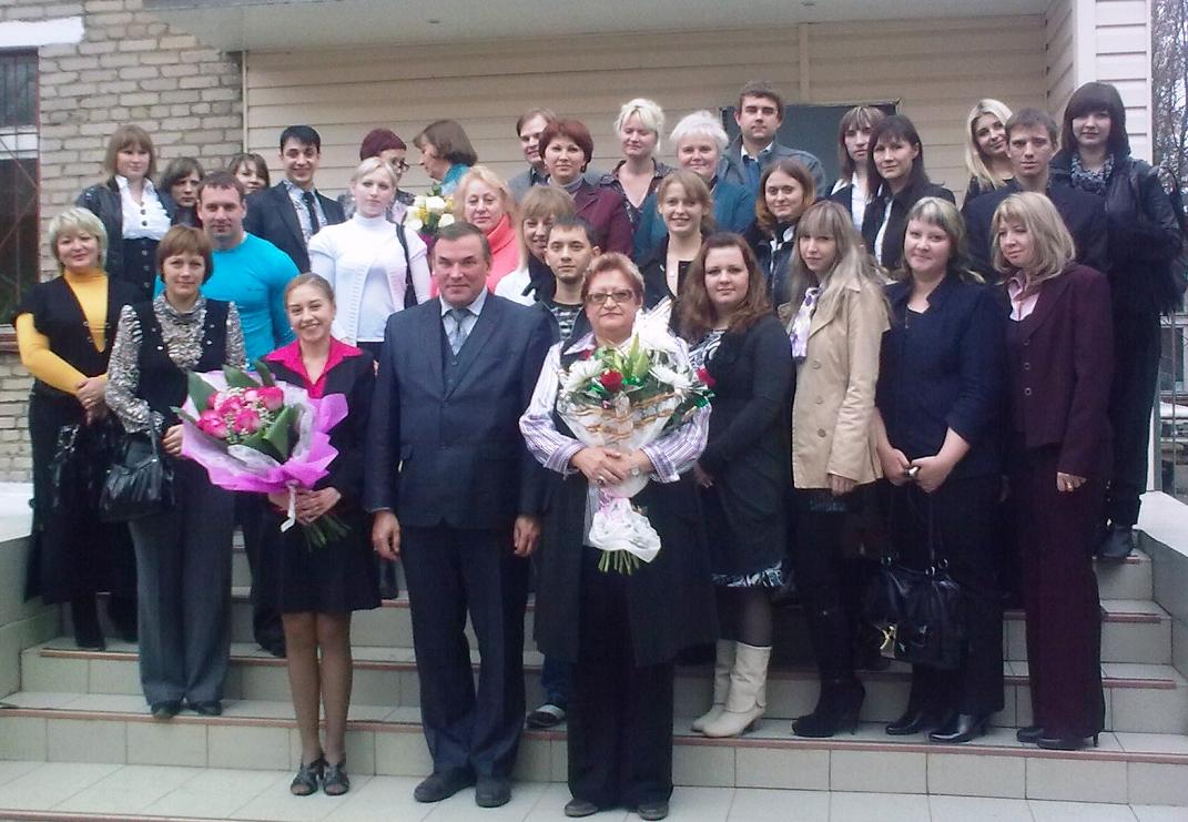 Группа выпускников